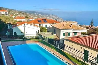 Image de Family-friendly apartment with swimming pool and stunning views!