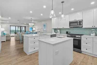 Image de Gulf-Front Elegance – 3br Condo with Pool, Elevator & Stunning Views!