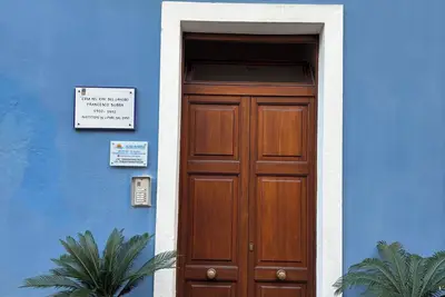 Independent apartments with fully equipped kitchen in central location