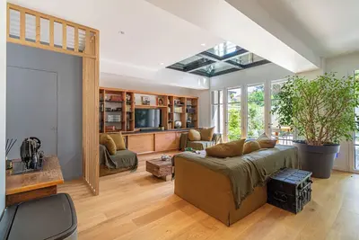 Image de Maison spacieuse avec jardin