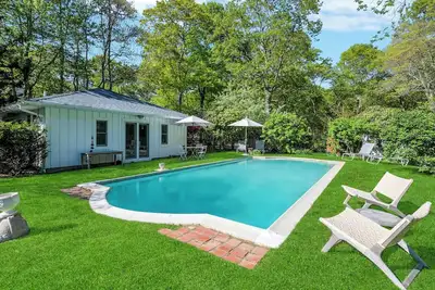 Image de Chic Coastal Farmhouse with Private Pool, Steps from the Water Your. . .