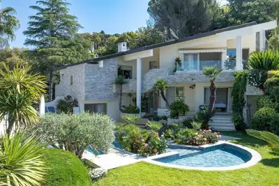 Image de Villa luxueuse au cœur de cannes pisicine sauna, vue mer