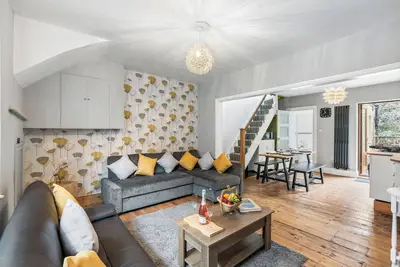 Image de 5-Star Elegant & Cozy Retreat in Brighton – Perfect for Families & Professionals