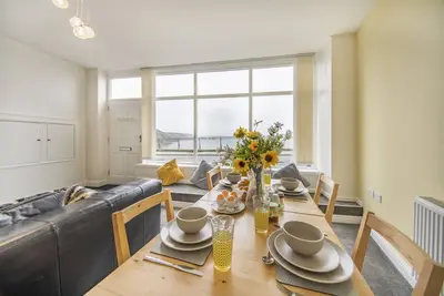 Bay View - Tenby Apartment