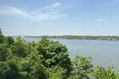 Image de Lake Front Condo with Amazing View! !