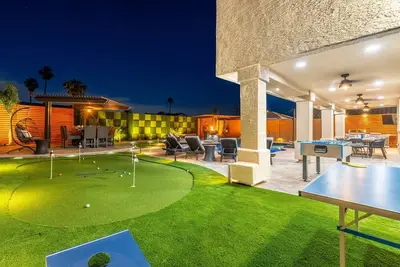 Image de 8br/5 Bath w/ Heated Pool/Game Room/Hot Tub Sc