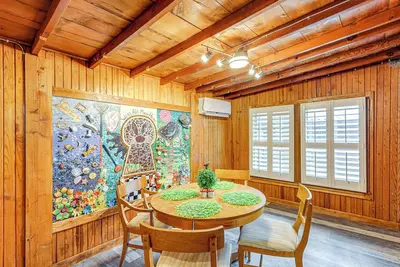 Image de Deck, Hot Tub & Lake View: Brownwood Home!