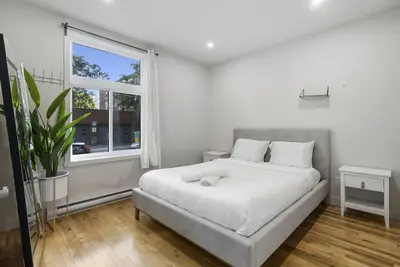 Image de Haus on Wilson | Stylish 2b1b in Mtl