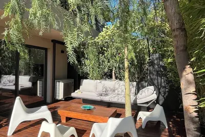Image de Rez de jardin dans un Cadre exotique proche de la mer