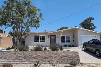 Image de Beautiful Beach Retreat for Work or Play