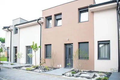 Image de Cosy apartment close to the center, parking &WiFi