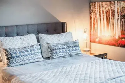 Image de City Cabin; Boyne City 1 Mile to Beach, Walk Trail
