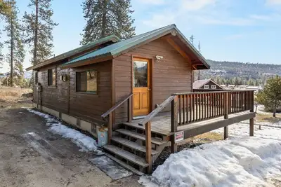 Image de Cozy cabin in charming Saint Regis with Ac, Wi-Fi fishing shopping and much more