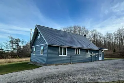 Getaway in Naubinway, surrounded by trails and thousands of acres of state land