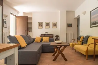 Image de City / Village Apartment à Massa avec 2 chambres à coucher, 6 couchages