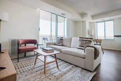 Image de Blueground | Bluemont, pool, nr Arlington Cemetery