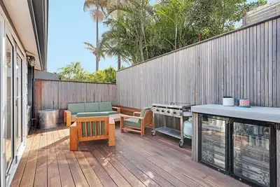 Image de Bondi Dream~ 3 bed home ~ Parking~Sauna~Ice Bath ~ close to beach