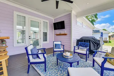 Image de Walk to Pass Christian Beach: Stunning Family Home