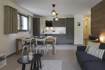 Image de Le mazot de Kayla - Espace bien être, picine • Vue
