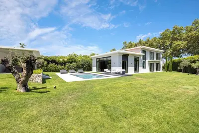 Image de Superbe villa contemporaine d'architecte à l'entrée du Parc de la Valmaque