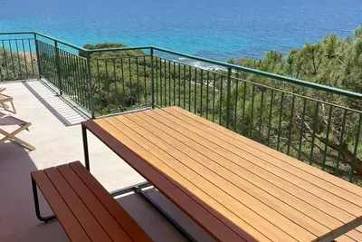 Image de Un havre de paix au design soigné, face au golfe d'Ajaccio