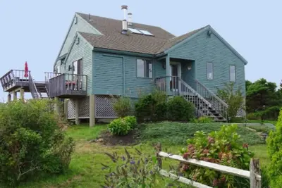 Image de Architect Designed home /Private sub-Division / Private Cape Bay Beach Access