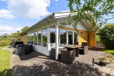 Image de 8432 Knebel - Spiræavej 5