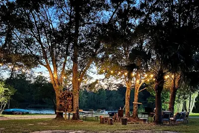 Image de Disc golf, kayaks, or fish on private Cabin! Near stores, casinos, beaches!