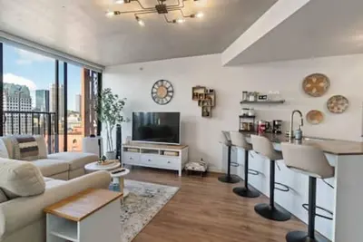 Image de Modern & Stylish 1br Condo, Vancity!
