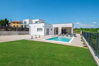 Image de Maison de vacances Vodnjan pour 1 - 6 personnes avec 3 chambres Ă coucher - Maison de vacances
