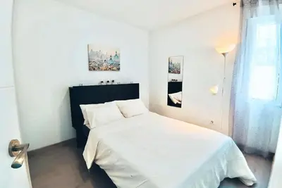 Image de Subway Avenida de America 07 (1 bedroom apartment)