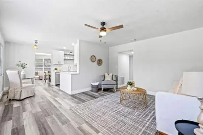 Image de Charming 2-bedroom house with Ac, WiFi in superb St. Petersburg