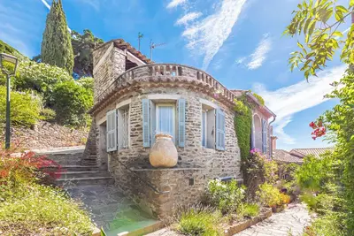 Image de Charming 2-bedroom house with WiFi, Ac in wonderful Bormes-les-Mimosas
