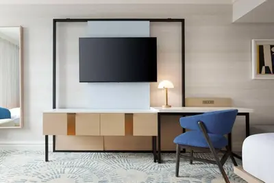 Image de Stylish Unit w/ Outdoor Pool by Bush Presidential Center