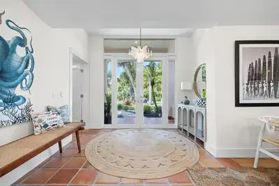Image de Elegant East-End Sanibel Retreat with Private Pool & Luxe Interiors
