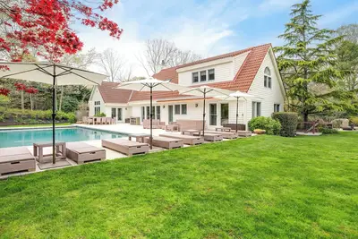 Image de Spacious Wainscott Escape with Private Pool, Spa, and Luxurious. . .