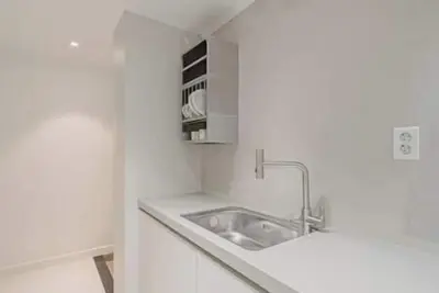 Image de 302 Apgujeong 2nd, 1-Bed Room 1 Bath Queen-bed