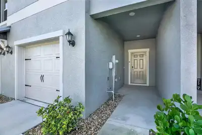 Image de New Riverview 3br|2. 5b Townhome- Cozy & Spacious