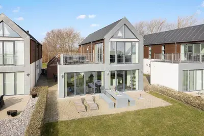 Image de Lf10214 Thyholm - Havnefronten 14