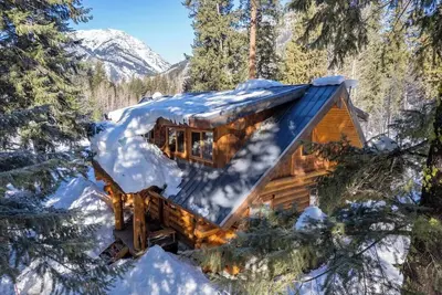 Image de River Front | Mountain Ski Cabin