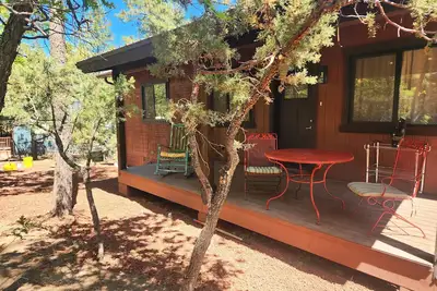 Image de Brand New Custom Built Home With Ac! Fenced For Your Pups!