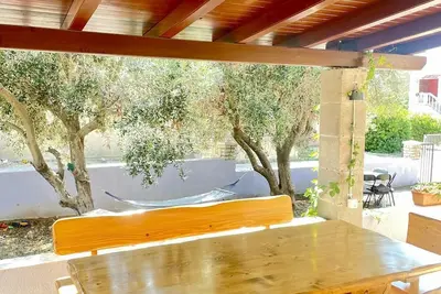 Image de Arrive and feel good at Stonehouse-Pag in Povljana!