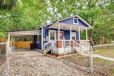 Image de 1 Mi to Ocala Dtwn Square: Home w/ Yard!