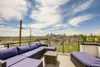 Image de 2 Mi to Ball Arena: Townhome w/ Rooftop Patio