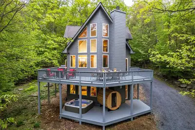 Image de Wintergreen 5br with Hot Tub, Sauna, Firepit
