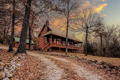 Image de Ozark beauty w/HotTub, GameRm, Firepit; Trampoline Views!