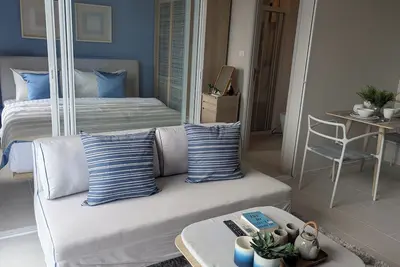 Image de Tranquil Beachfront Escape : Luxury Within Reach