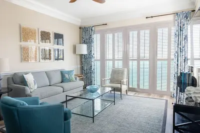 Image de Sea Breeze 2 Bedroom Oceanfront Suite at The Pier House Resort & Spa