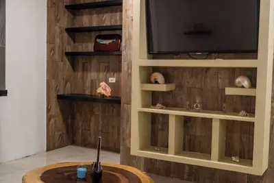 Image de Very comfortable, safe and cozy apartment in a very quiet area. You will love it!