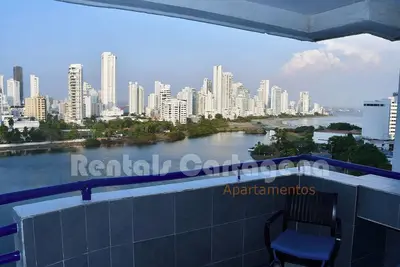 Image de Beautiful and warm apartment with an extraordinary view from the balcony.